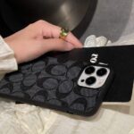 Luxury Leather-designed Phone case - Image 2
