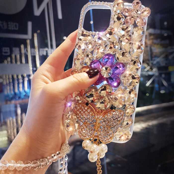 Creative Butterfly Pendant Design Covered With Diamond Hard Transparent Acrylic TPU Mobile Phone Case - Image 6