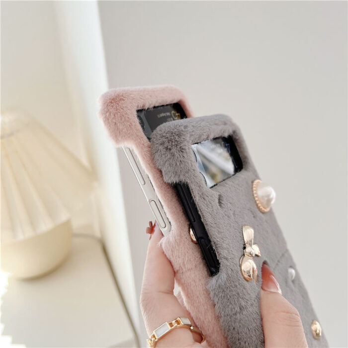 Luxury Pearl Cute Cartoon Warm Winter Girl Soft Fur PC Mobile Cell Phone Case - Image 5